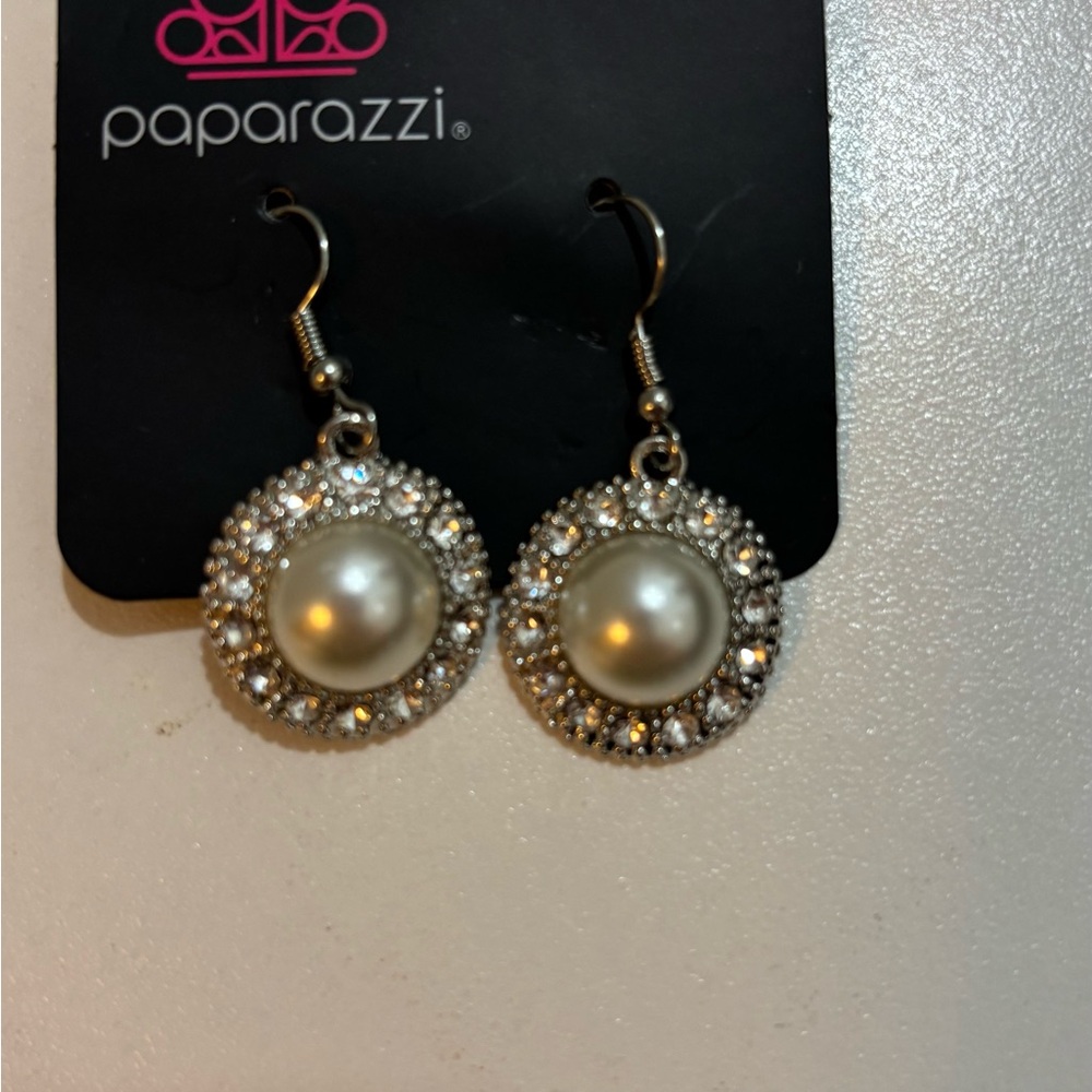 Paparazzi Silver Pearl Earrings